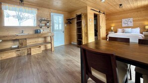 Unclassified image, 3 of 18, button - Cozy Mini-Chalet, Your Perfect Summer Getaway by the Lake (Pohénégamook)