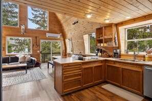 Interior - Hot Tub & Sauna: Mountain Living at Hyak Cabin! (Snoqualmie Pass)