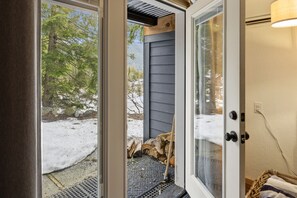 Interior - Hot Tub & Sauna: Mountain Living at Hyak Cabin! (Snoqualmie Pass)