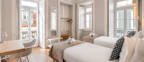 3 室のベッドルーム、アイロン / アイロン台、WiFi (無料)、ベッドシーツ