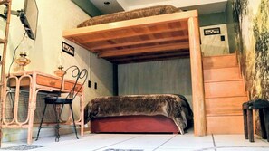 Bàn, truy cập Internet không dây miễn phí 