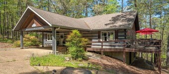 Luxury Log Cabin | Sleeps 13 | 2 King Suites