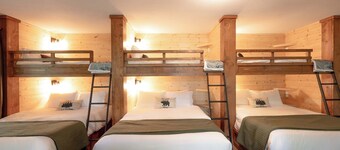 Luxury Log Cabin | Sleeps 13 | 2 King Suites