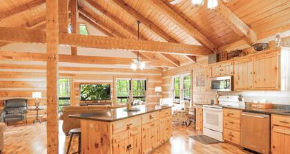 Luxury Log Cabin | Sleeps 13 | 2 King Suites