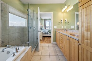 Bathroom - Salty Paws Full duplex ( both units A and B) (Carolina Beach)