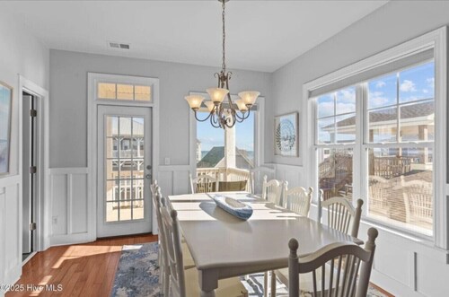 The Happy Place B - Beach Escape Home