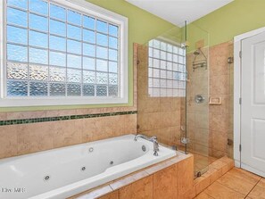 Hair dryer - Sandy Paws Unit A - 3BR Home (Carolina Beach)
