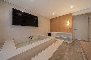 Premium Room | Free WiFi