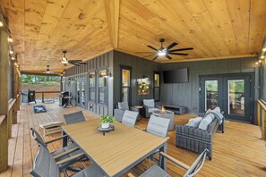 Outdoor dining - Copper Fox Ridge | Minutes to Carter's Lake | Game Room + Hot Tub + Screened Deck (Ellijay)