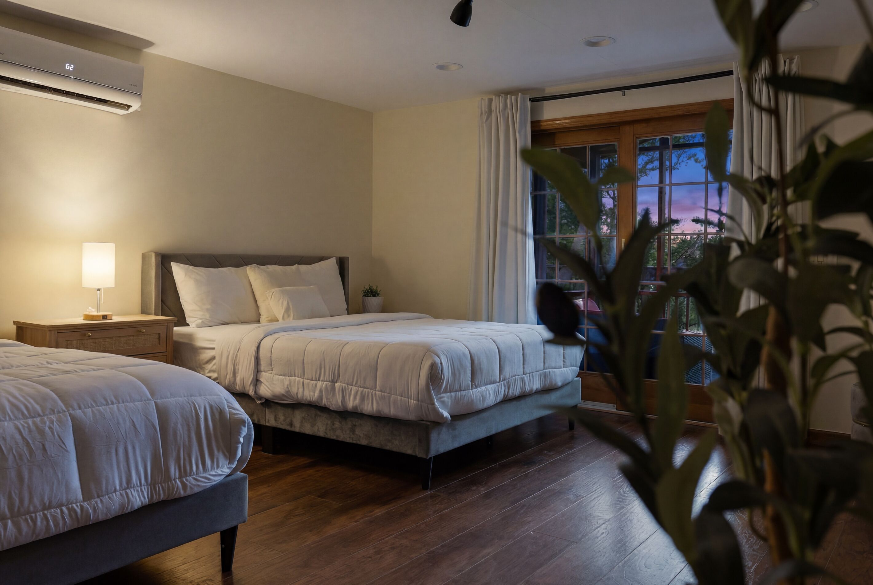 4 bedrooms, travel crib, free WiFi, bed sheets