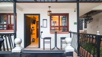 Habitación doble de lujo, vista a la ciudad | Áreas de la propiedad