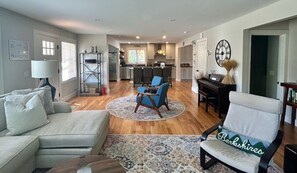 Televisión, videojuegos, futbolito y tenis de mesa 