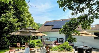 5 Stars w/ Hot Tub, Sunny Patio, Game Room, Views!