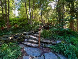 Property grounds - Lake Garfield Waterfront (Monterey)
