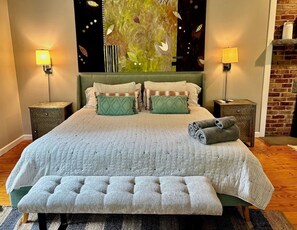 4 quartos, escrivaninha, Wi-Fi, roupa de cama