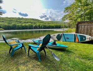 Property grounds - Newly Built 4 Bedroom Lake House with Kayaks & Paddle Boards! (Great Barrington)