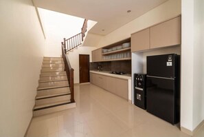 Gambar tidak terklasifikasi, 4 dari 7, tombol