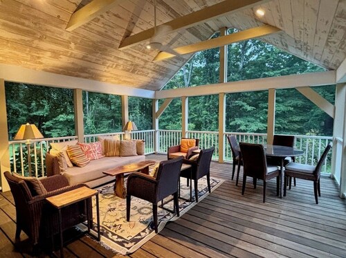 Fireplace, Privacy, Screen Porch, 1 Level Living!