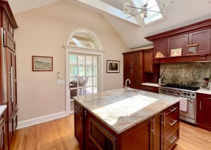 Oven, kitchen islands - Fireplace, Privacy, Screen Porch, 1 Level Living! (Great Barrington)