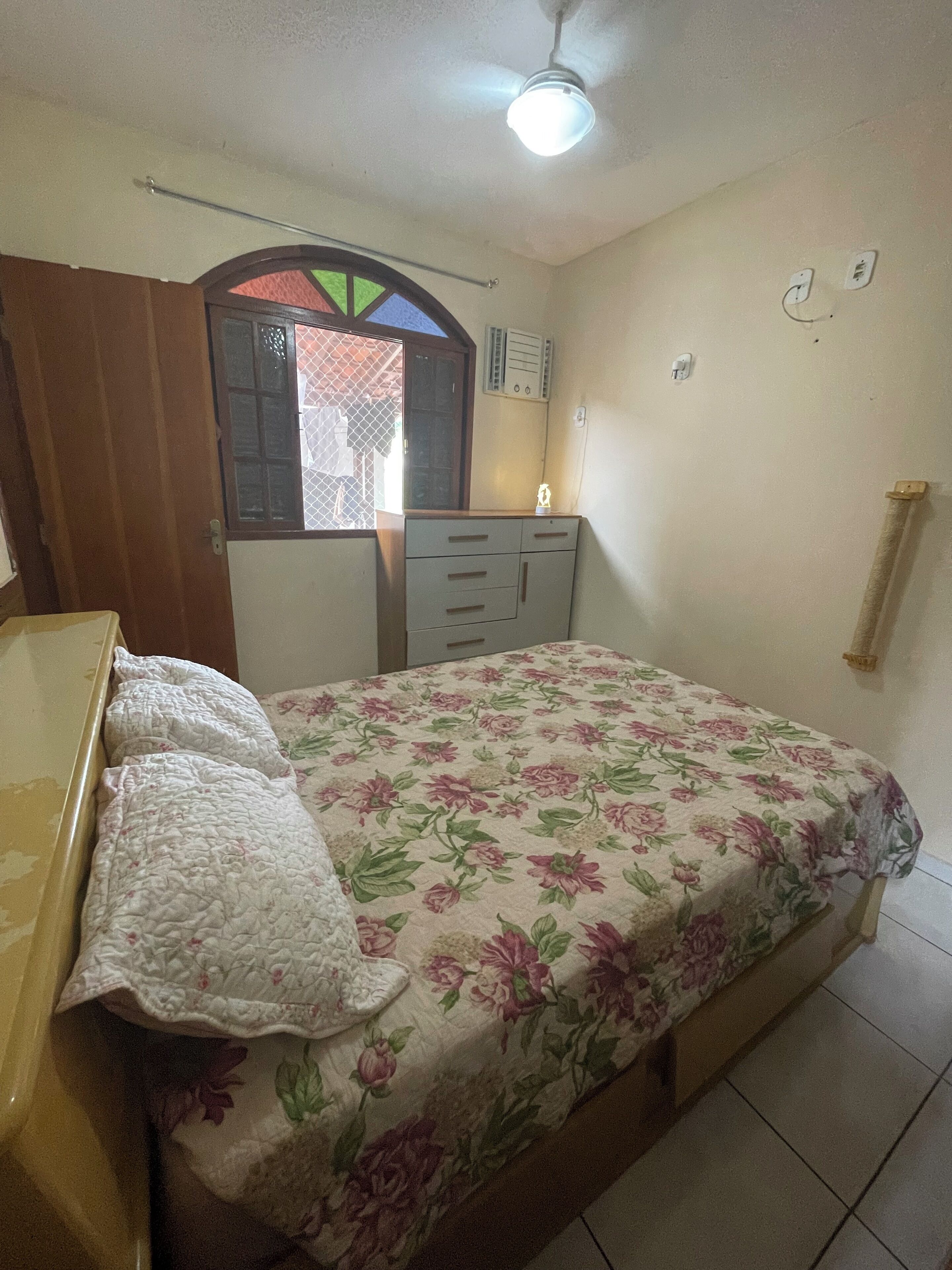 1 quarto, ferros/tábuas de passar roupa, Wi-Fi de cortesia