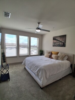 2 bedrooms, desk, iron/ironing board, WiFi - Cozy 2-Bdrms w/2 large Bth in fabulous Frisco: Universal kids Resort 5 mins! (Frisco)