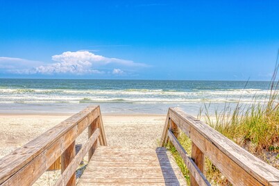 Beach Home Sauna Cold Plunge E-bikes