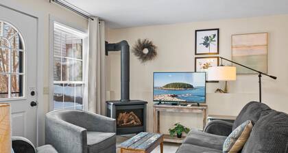 Downtown Bar Harbor Guesthouse with Off-Street Parking