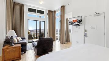 2 bedrooms, desk, iron/ironing board, free WiFi
