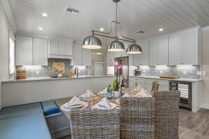 Fridge, microwave, oven, stovetop - A Perfect Day: Gulf Front! Rooftop Deck, Putt Putt, Pool Spa by Anna Maria Life (Anna Maria)