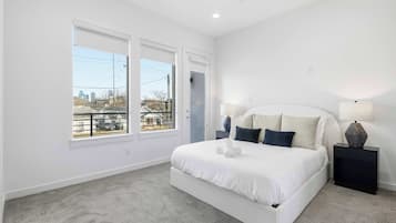 3 habitaciones, tabla de planchar con plancha, wifi y ropa de cama