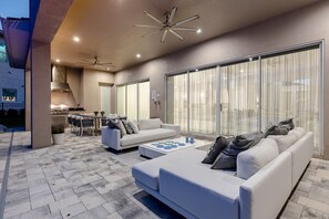 Terrace/patio - 5 Star Villa Aurelius – A Golden Grand Residence (Orlando)