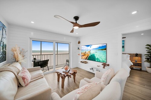 Direct Beach Access - Modern Coastal Condo Retreat