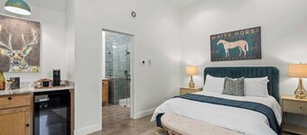 Jadestone Casita at Featherstone Winery