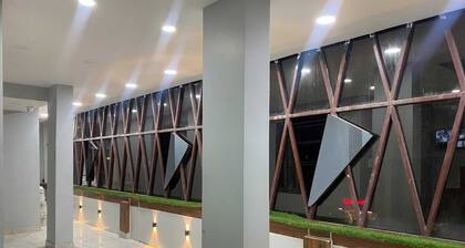 Hotel Comfort Zone Kanpur