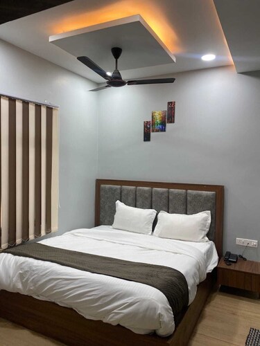 Hotel Comfort Zone Kanpur