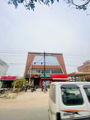 Exterior - Hotel Comfort Zone Kanpur (Kanpur)