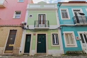 Exterior detail - Home Match - Moradia Bar Sela (Setúbal)