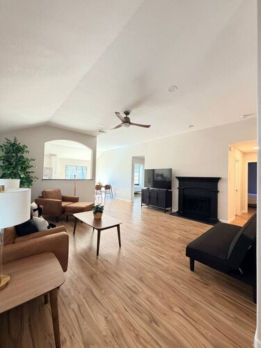 Modern 3BR Home | Quiet Location | Close to PGA