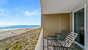 Property grounds - Beachfront condo with 180 degree views of the beautiful Emerald Beach in PCB! (Panama City Beach)