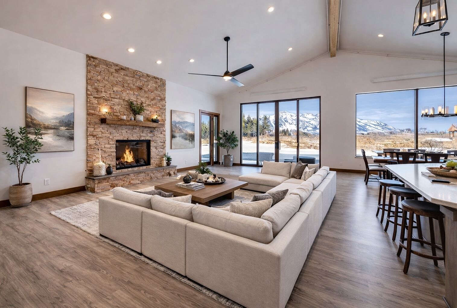 Smart TV, fireplace