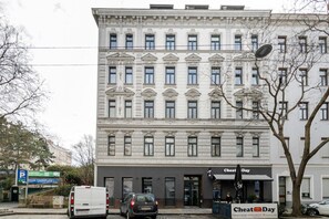 Exterior - Blueground | Landstraße, balcony, nr Belvedere (Vienna)