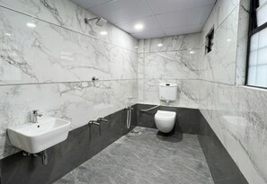 Desk, free WiFi - Soneva Hotel (Ahmedabad)