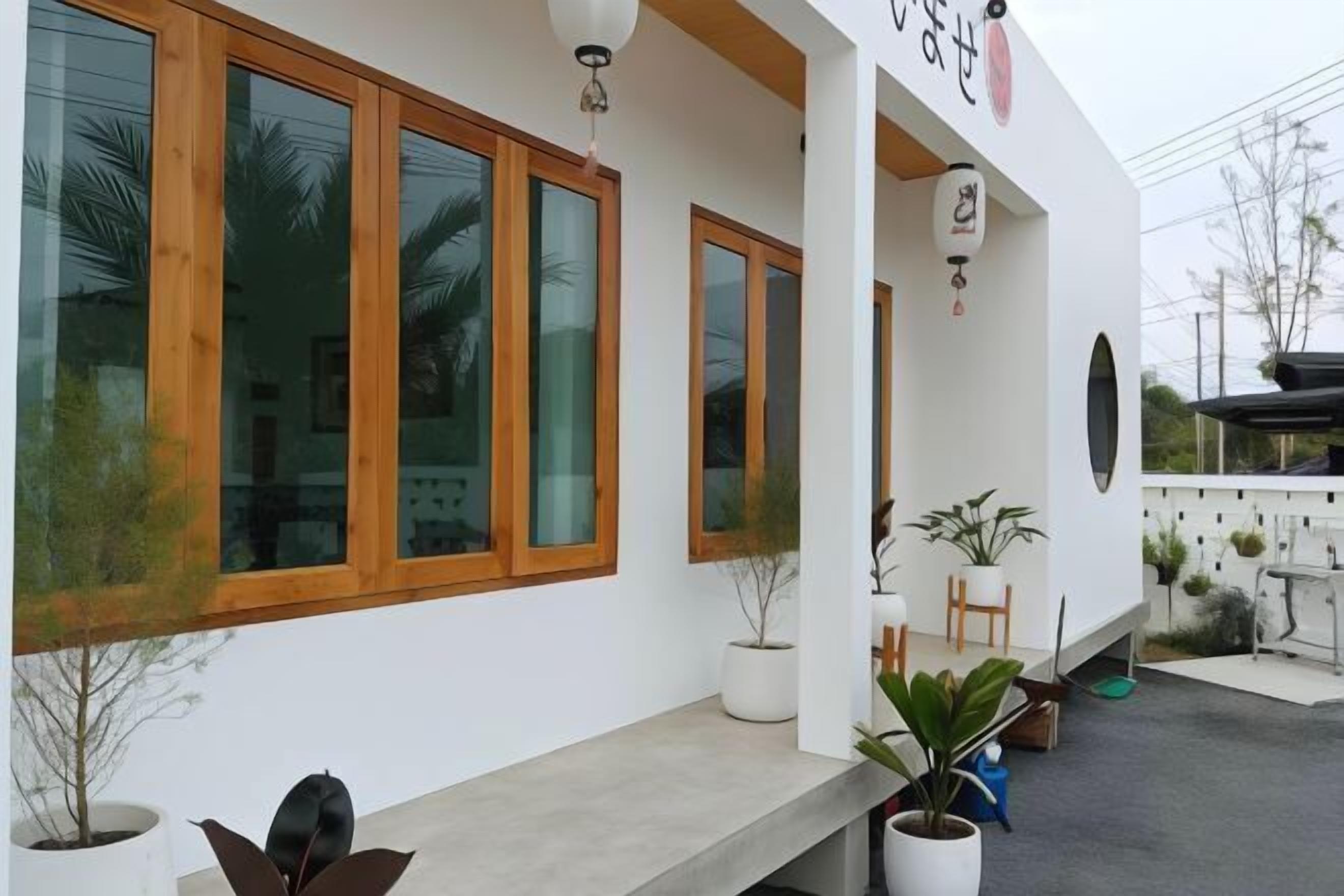 المنشأة من الخارج