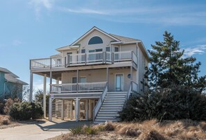 Exterior - Beach Please - Corolla, Oceanside, Pool, Hot Tub, Pet OK, YR Flex Stays (Corolla)