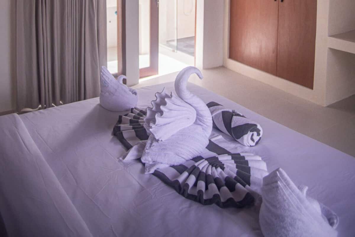 デスク、WiFi (無料)