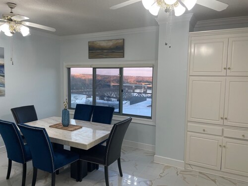3 Bdrm Condo on the River Downtn Augusta: security, parking garage, gym & sauna