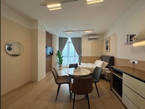 Suite - The Suite by Manhattan Group (Kuala Lumpur)