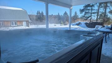 Bain à remous extérieur