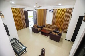 Interior - Yala Elegant Hotel (Tissamaharama)