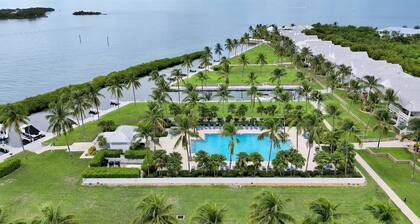 Waterfront Luxury Villa With Sunset Views and Boat Slip